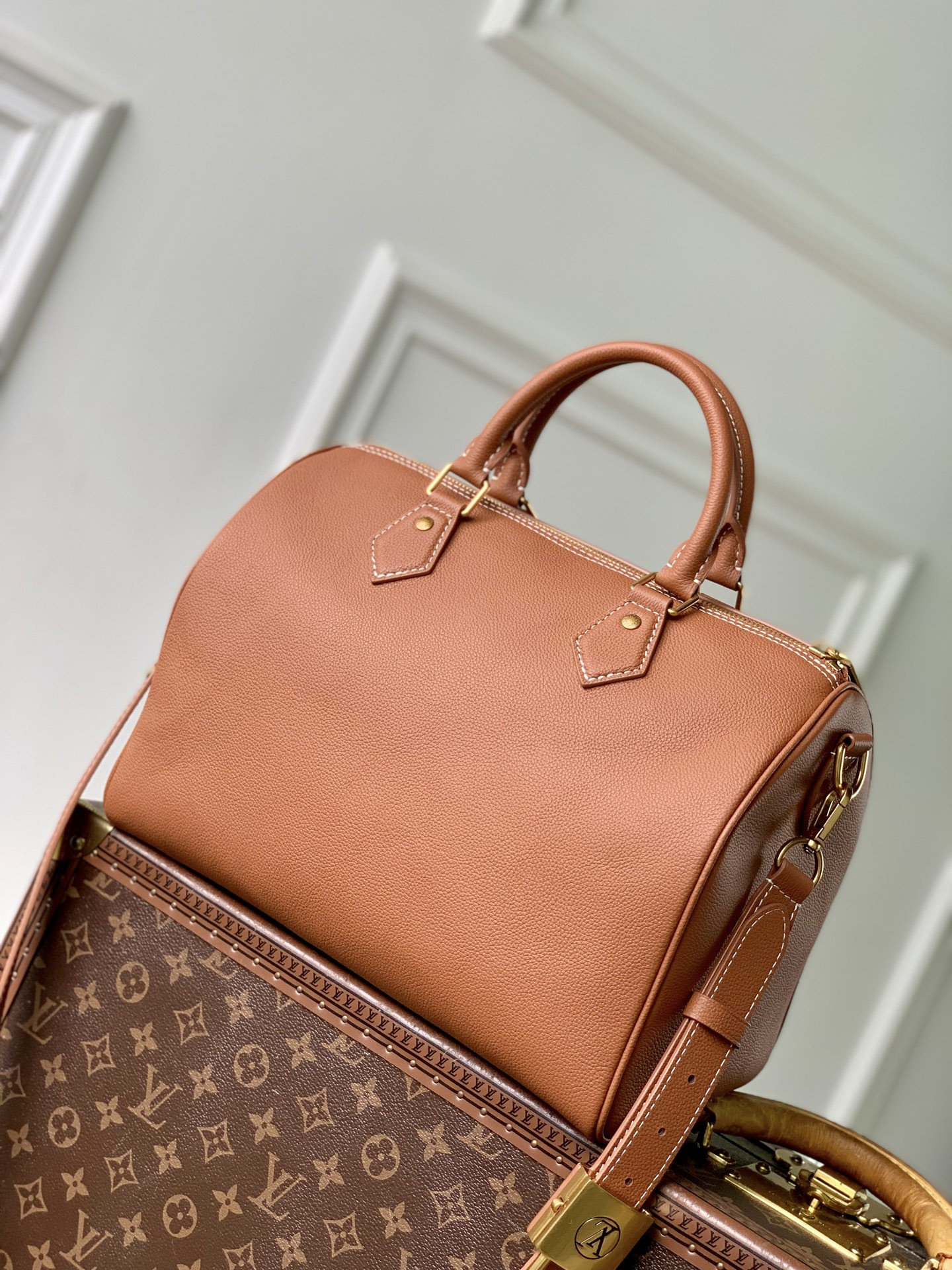L0vis Vvtt0n Speedy Soft 30 Bag -21 x 17 x 30CM