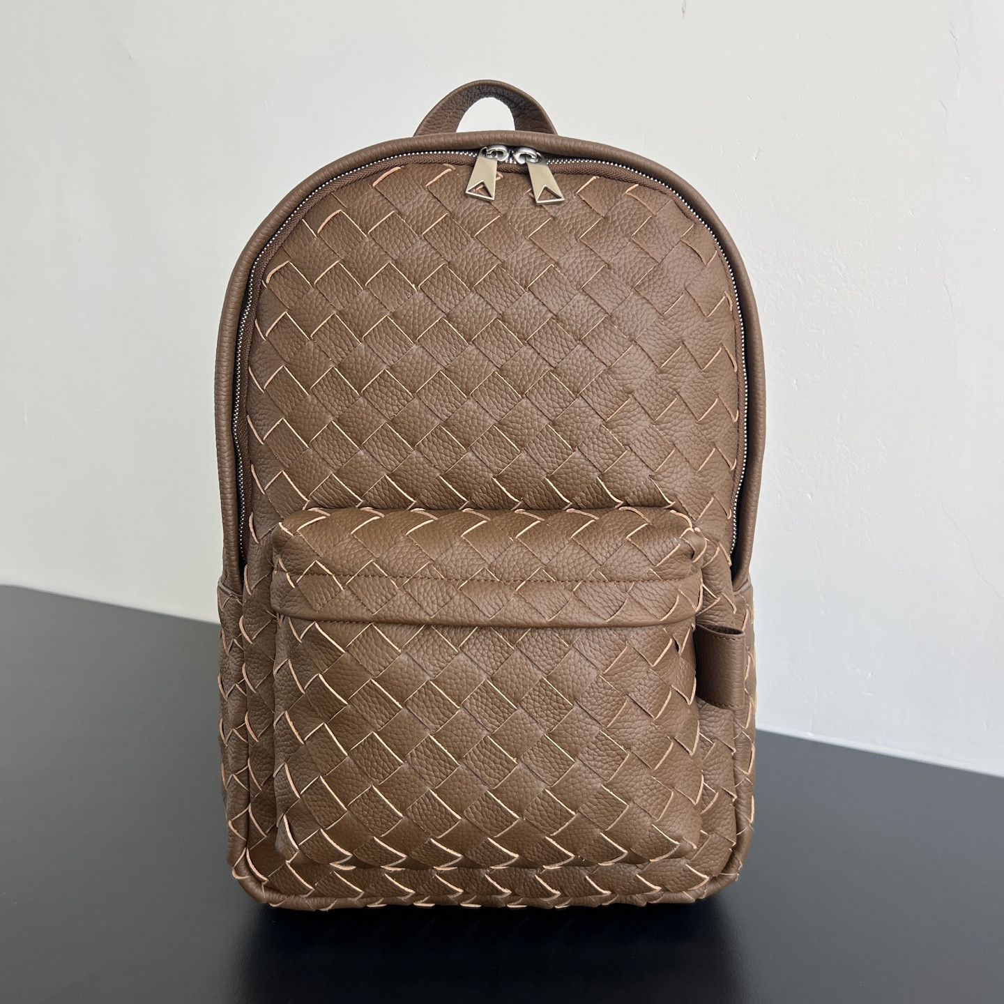B0tt*ga Ven*ta Men's Intrecciato 20 Taurillon Backpack-46x30x14CM