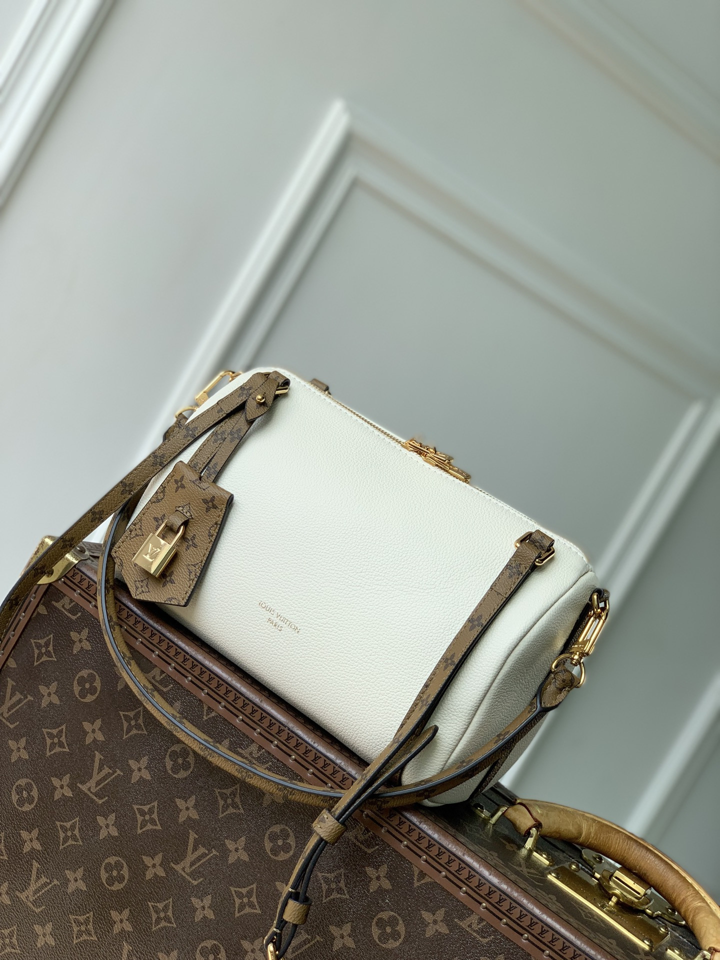 L0vis Vvtt0n Express Handbag-M29392-17 x 13.5 x 26CM