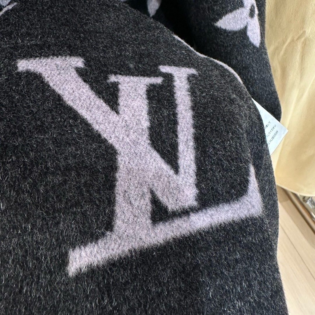 Lou*is Vuitt*on Wool Trench Coat