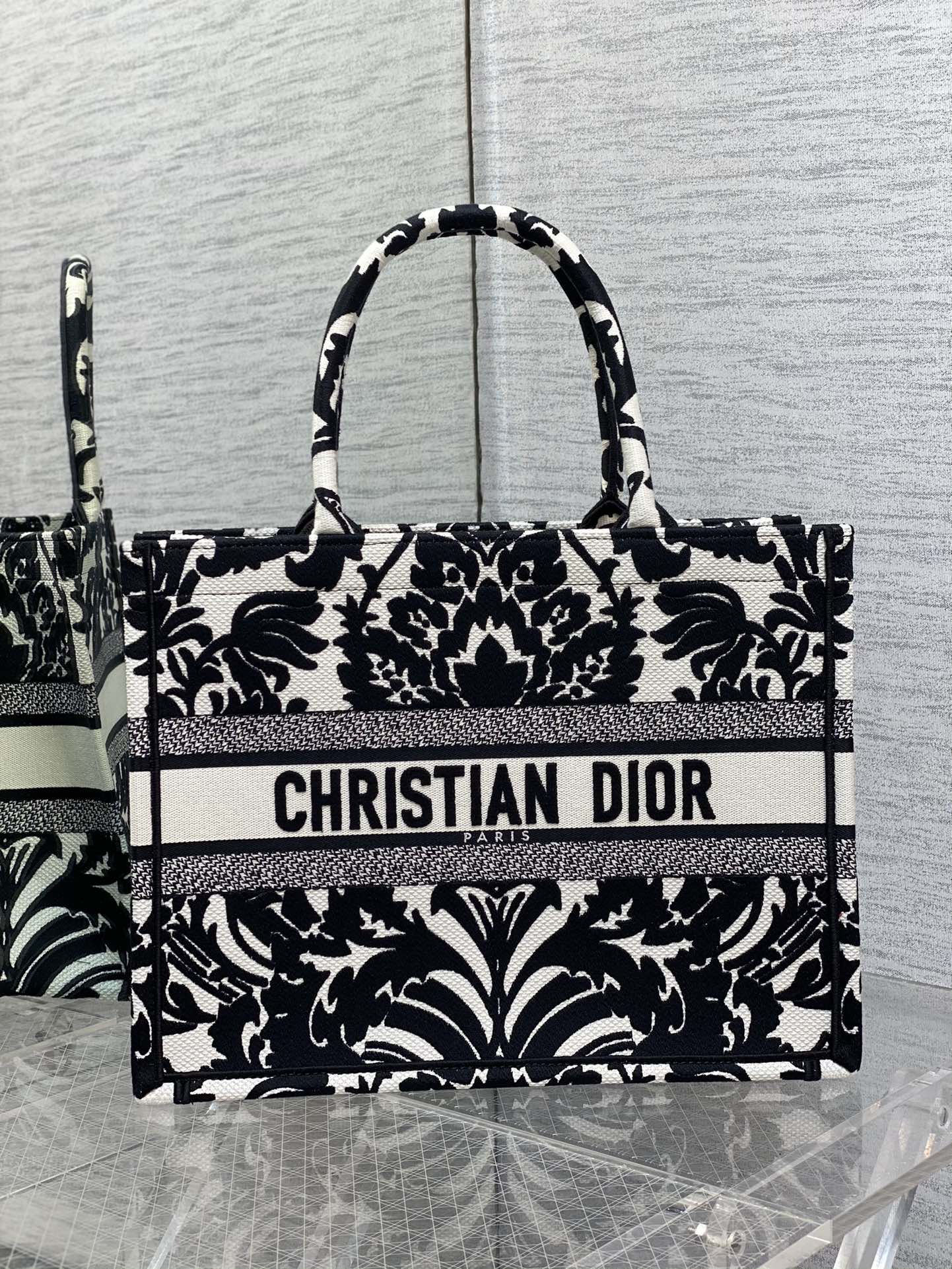 D*or small book tote-36*18*28cm