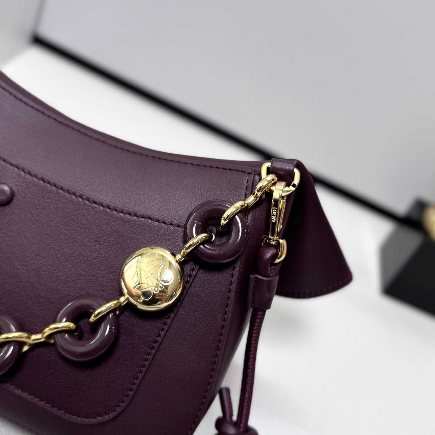 Lowee Ola Chain-Link Shoulder Bag-26*18*13CM