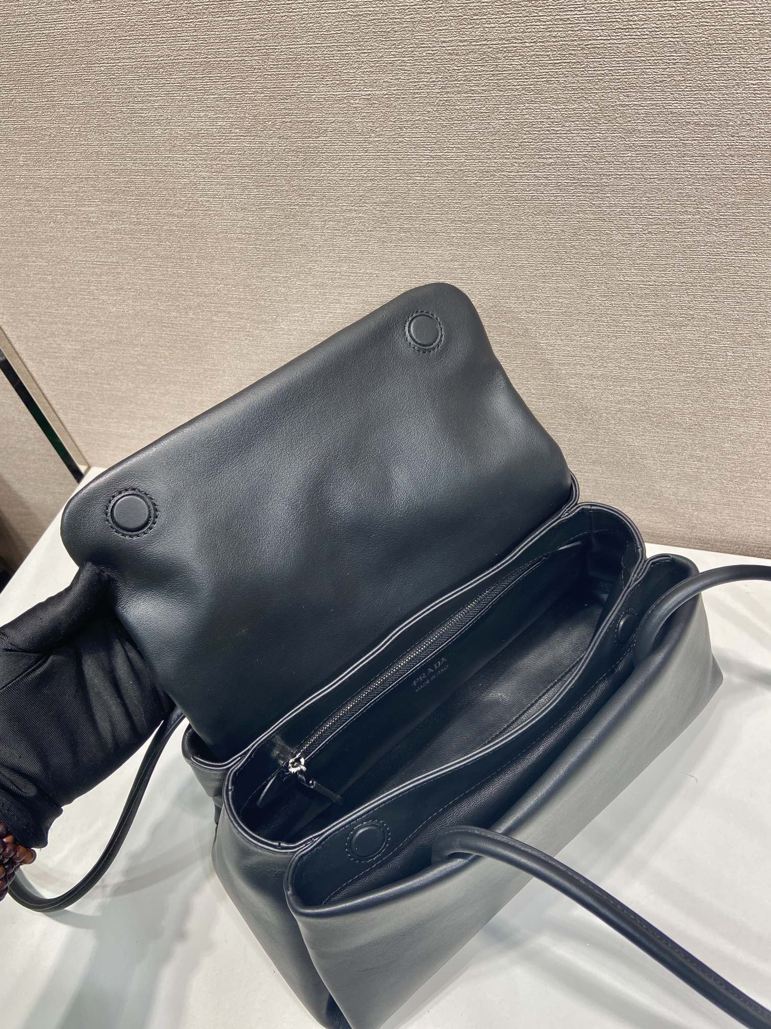 Pra*a Black Passage Medium Leather Bag-1BA495-28*14.5*12cm