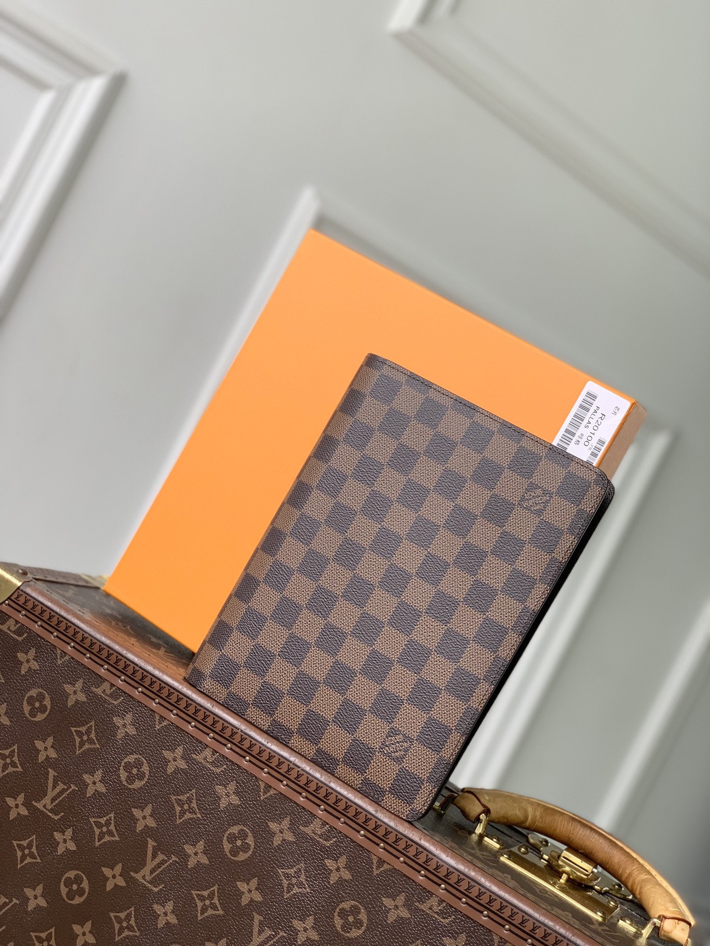 Lo*uis Vvtt0n Desktop Notebook Cover-R20100-18.5 x 23 x 3CM