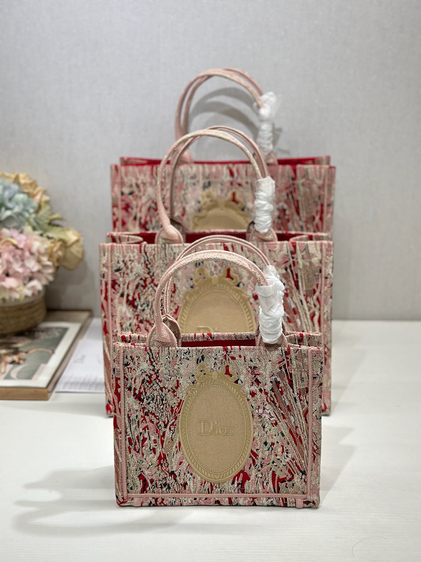 Diro Book Tote