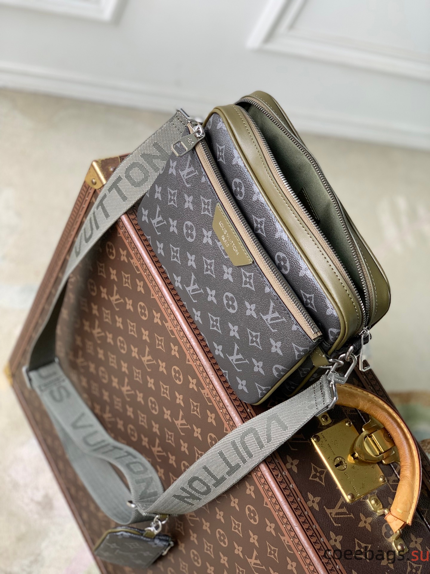 L0vis Vvtt0n Trio Messenger Bag -M28628-25 x 18.5 x 7CM