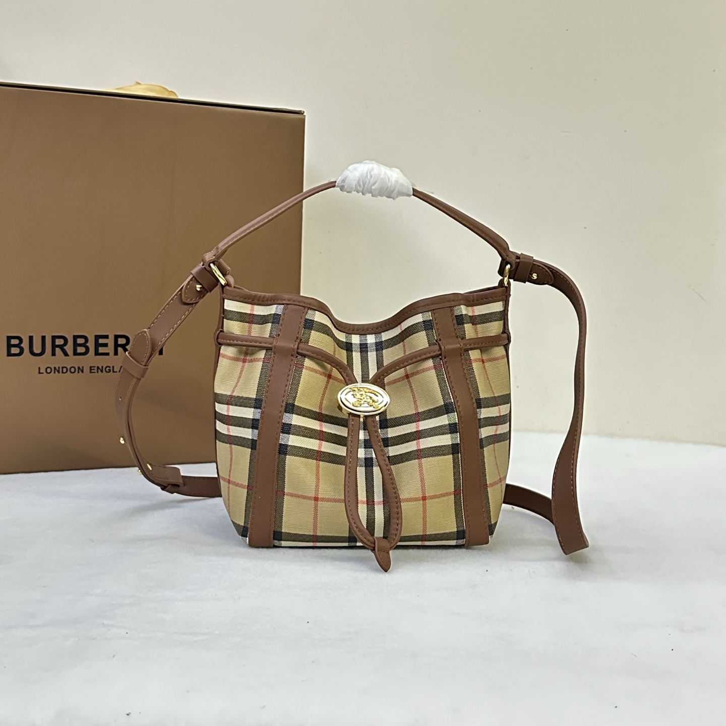 Burberr.y Mini Check Bucket Bag-13 x 18 x 20CM