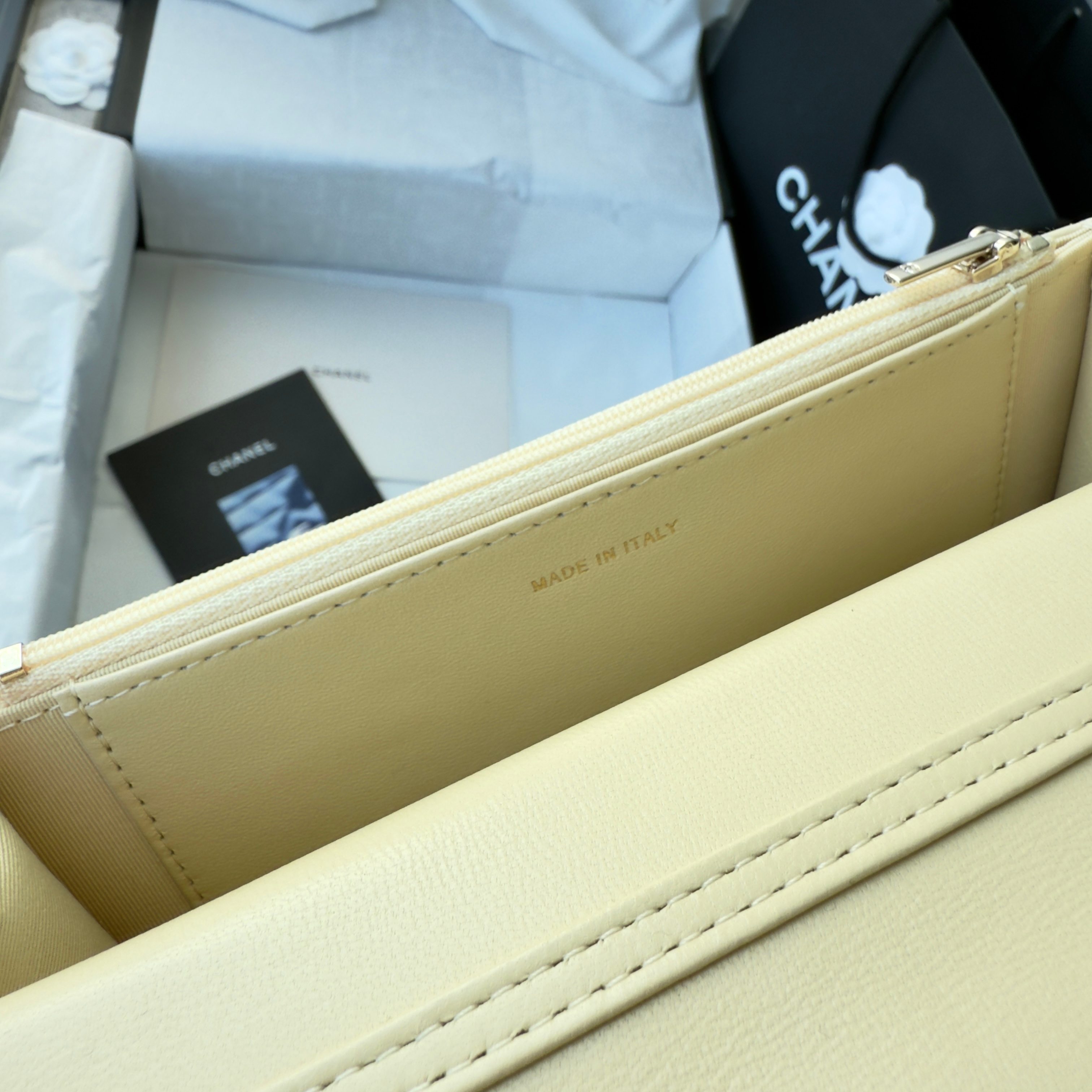 Ch@nel CC Wallet on Chain (WOC) Bag-19*12*3.5CM